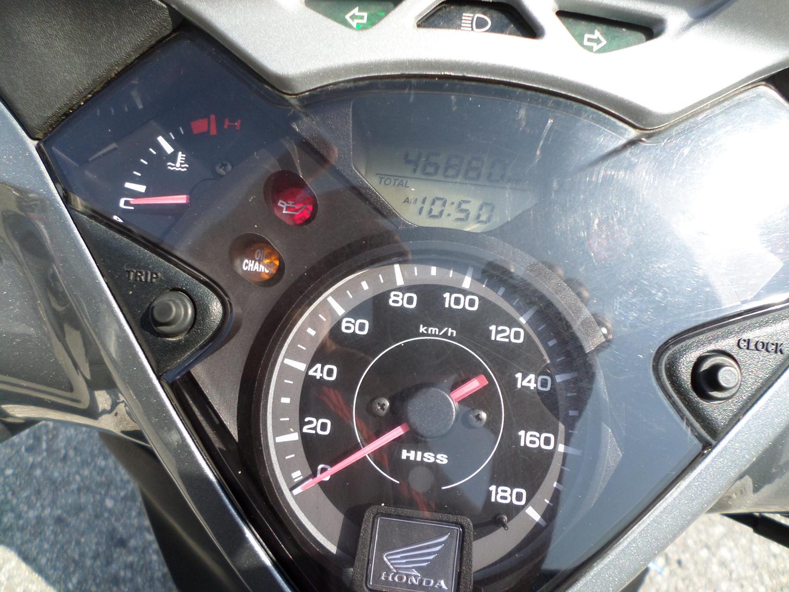 Honda<br>SH 300 mit Topcase – Bild 9